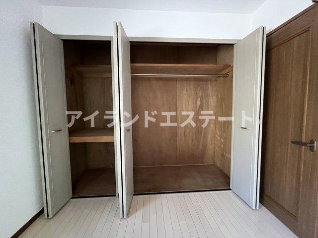 ヴィク駒沢　駅近　専用庭　角部屋の収納