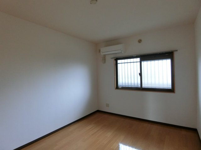 スカイマンションEの洋室