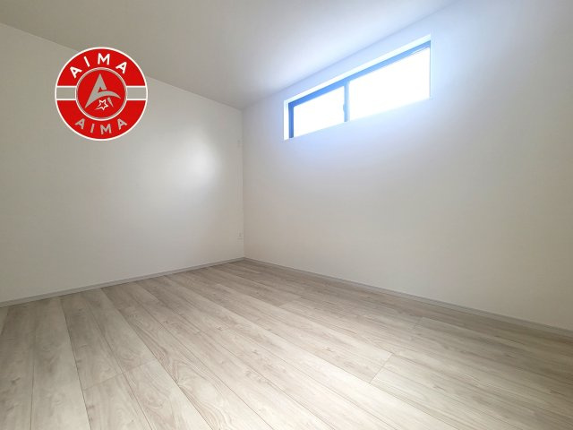 大野城市曙町3丁目第1-3棟（1号棟）の洋室|採光良好な洋室は全居室、複層ガラスの遮熱効果と断熱効果で、一年中快適に過ごせます。