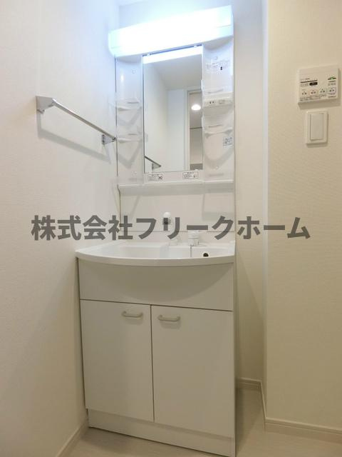 武蔵野市境南町２丁目の賃貸マンションの洗面所