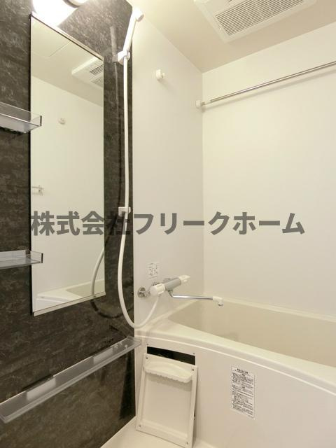武蔵野市境南町２丁目の賃貸マンションの浴室