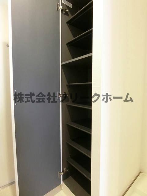武蔵野市境南町２丁目の賃貸マンションの玄関