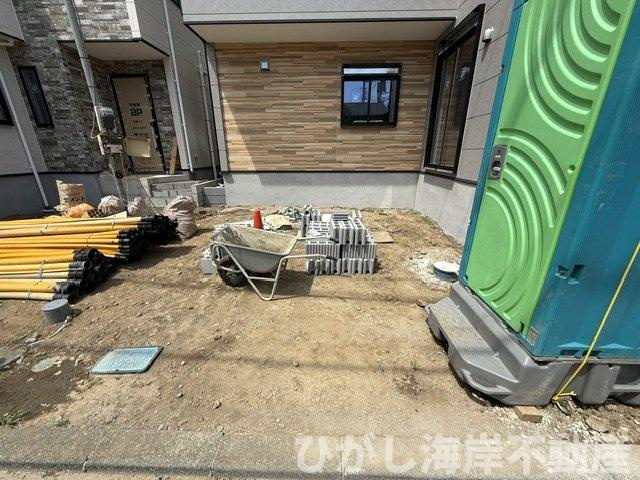 茅ケ崎市高田４丁目　新築戸建　全4棟の駐車場|6月1日撮影　外構工事中　駐車スペース