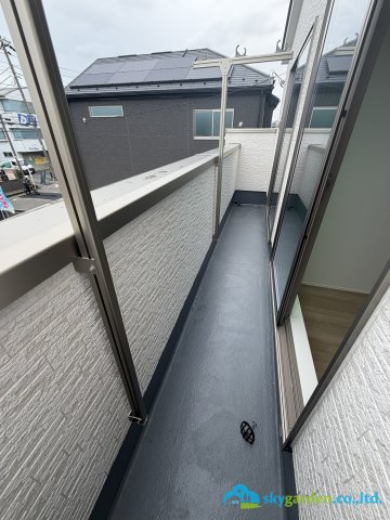 平塚市御殿1丁目16期　新築戸建　全3棟3号棟のバルコニー