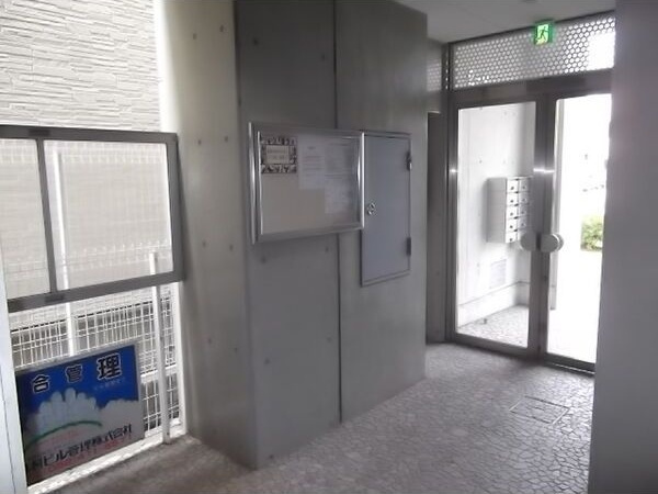 E-HOUSEのロビー