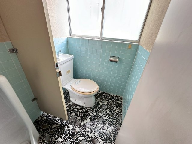 中古戸建　大垣市楽田町3丁目　昭和52年築のトイレ