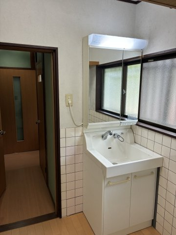 　☆ 多治見市旭ケ丘八丁目　６ＬＤＫ戸建 ☆の独立洗面台