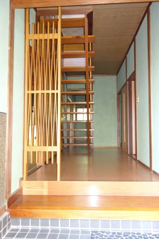 　☆ 多治見市旭ケ丘八丁目　６ＬＤＫ戸建 ☆の玄関