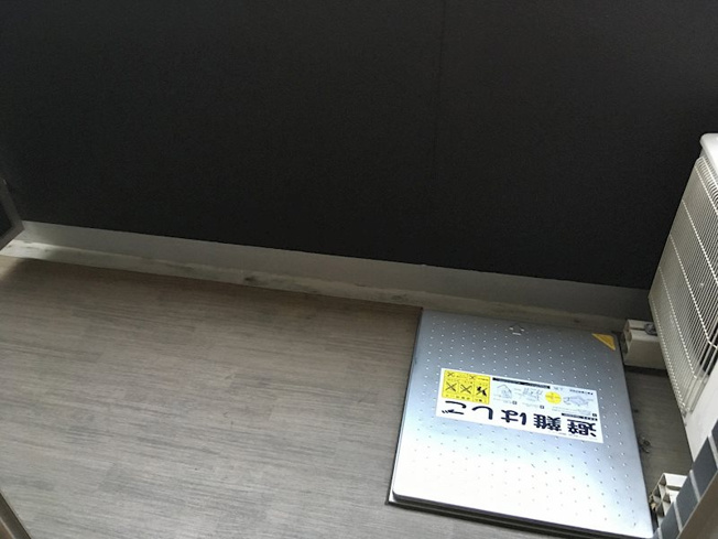 【バルコニー】プレサンス塚本グランゲート
