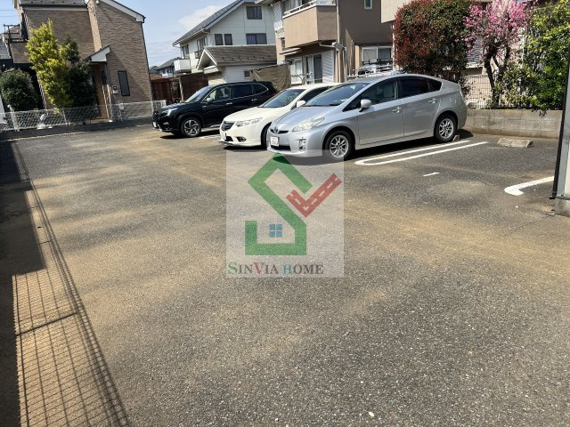 タウンハウス豊栄の駐車場