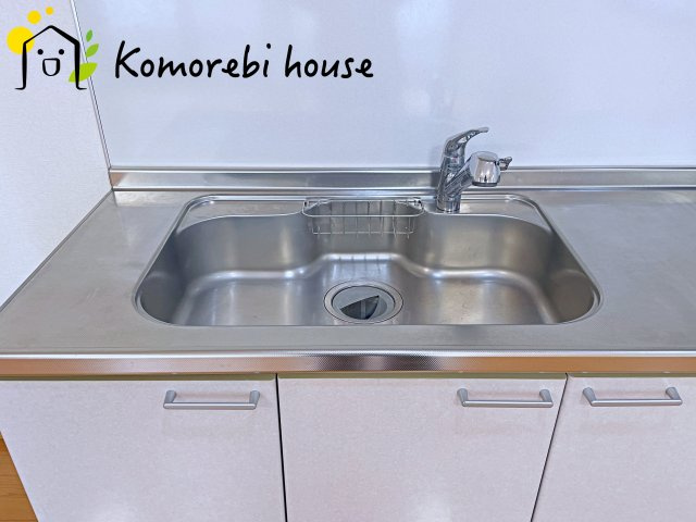鴻巣市天神5丁目　中古戸建のキッチン|コンパクトなキッチンで掃除もラクラク