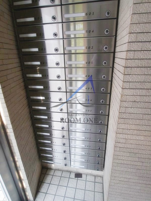 ライオンズマンション経堂第7のその他共用部分|集合ポストです。