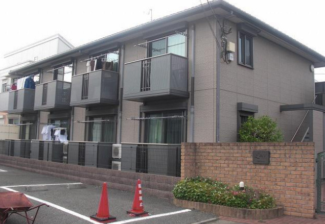 府中市本宿町３丁目のアパートの外観