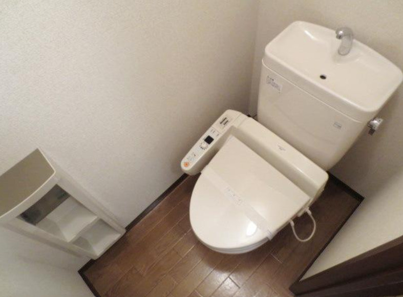 府中市本宿町３丁目のアパートのトイレ