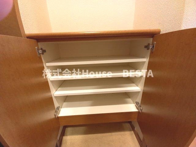 プレサンス新神戸の収納