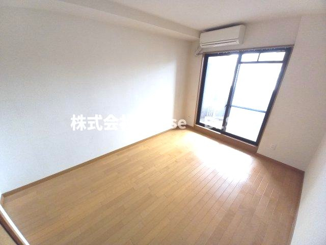 プレサンス新神戸の寝室