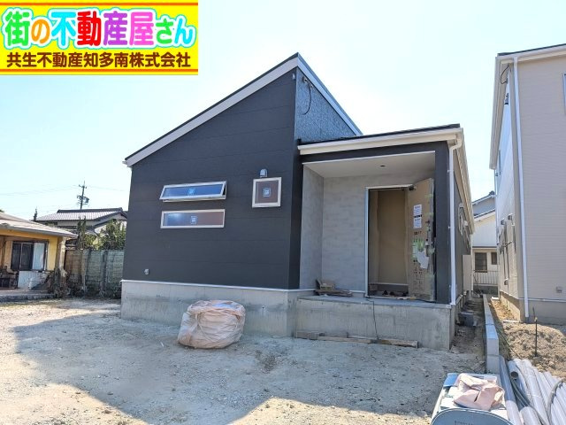 リーブルガーデン常滑市新田町3丁目　2号棟