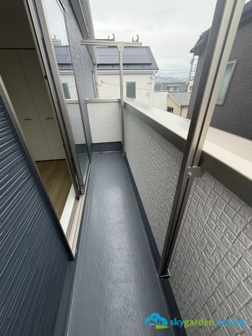 平塚市御殿1丁目16期　新築戸建　全3棟2号棟のバルコニー