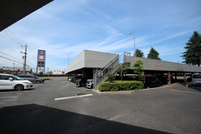 ポレスター晃望台の駐車場