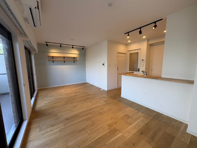 朝日クレス・パリオ南阿佐谷のその他|家具の配置がしやすい横長リビングです。