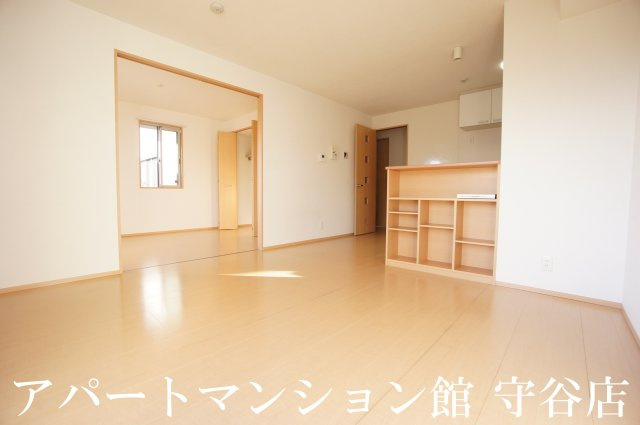 Riviereの居間・リビング|類似です