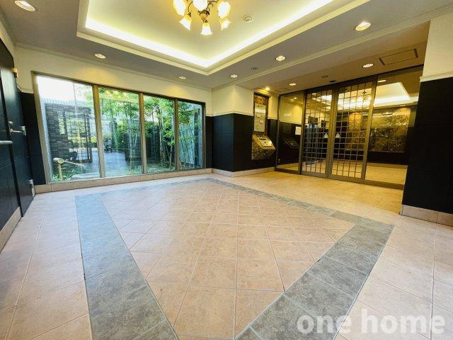 クレアシティ淡路ザ・ガーデンのエントランス|◆安心のオートロック完備マンション！セコムセキュリティシステムも完備！
◆お洒落な竹林風の共用庭など、細かな部分まで管理が行き届いたマンションです！