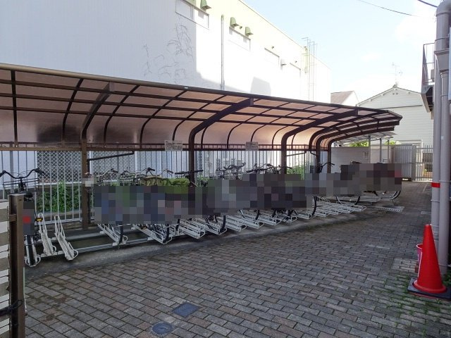 嵯峨ハイツの駐輪場