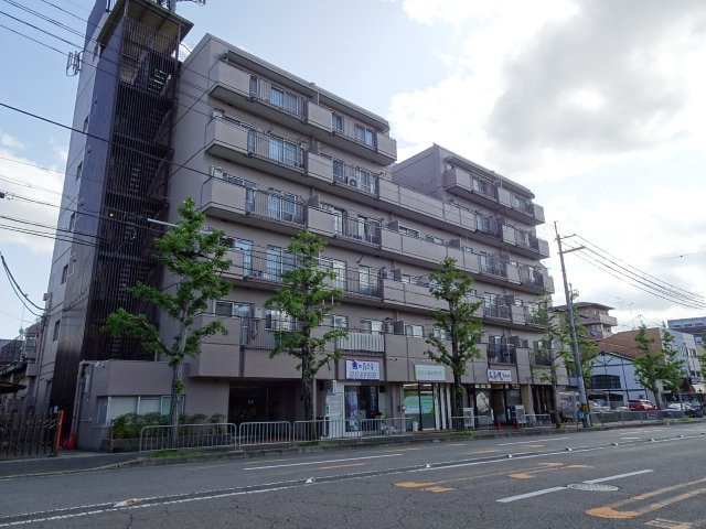 嵯峨ハイツの外観
