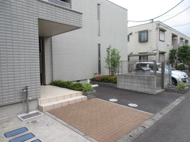 パピヨン　のその他共用部分|エントランス前