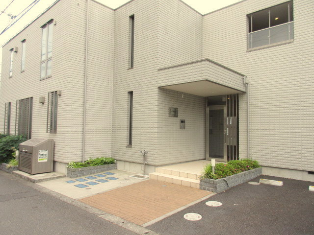 パピヨン　のエントランス|エントランス正面