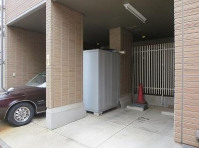 【駐車場】 | メゾン　ベルファミーユ