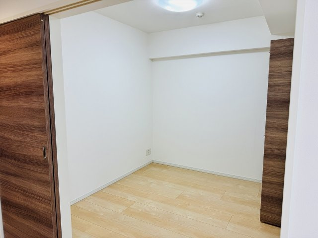 パテラ八王子の子供部屋|～キッチン横の3.9帖洋室です～