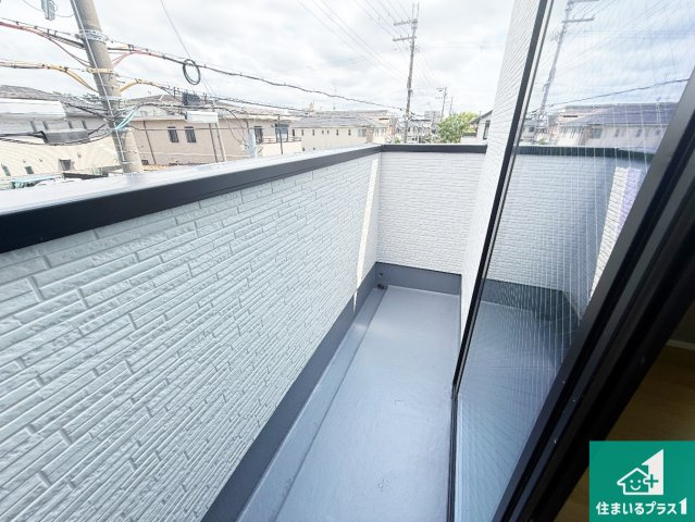 ♦高石市高師浜　第2期　新築一戸建てのバルコニー|日当たりのよいバルコニー！お部屋が開放的に！
