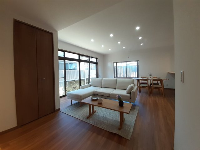 熊本市南区野口１丁目の中古一戸建の居間・リビング|LDK約20帖