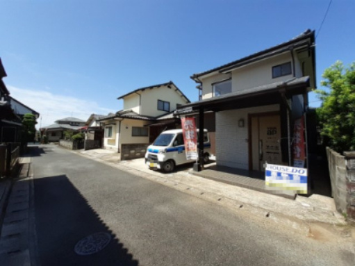 熊本市南区野口１丁目の中古一戸建の前面道路含む現地写真