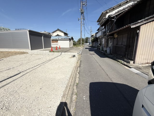 リーブルガーデン常滑市大野町第2　1号棟の前面道路含む現地写真|●○前面道路○●