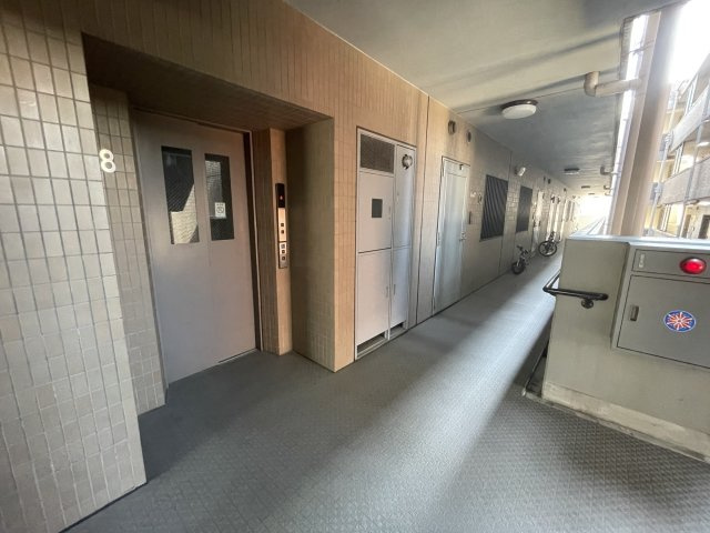 【ロビー】