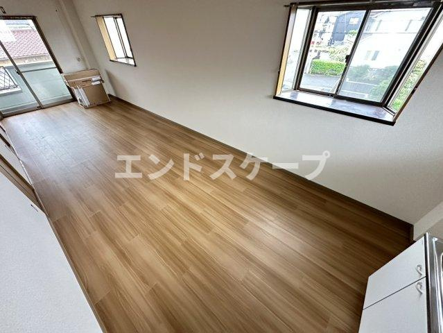 アメージングエステートＢの居間・リビング|高崎、前橋のお部屋探しはエンドスケープまで！お客様の理想お聞かせ下さい♪