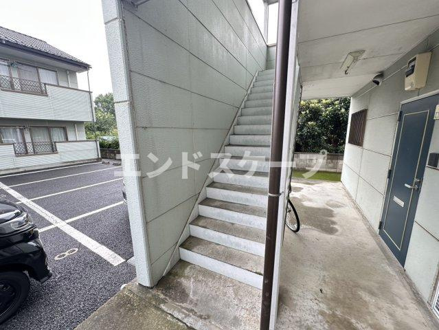 アメージングエステートＢのエントランス|高崎、前橋のお部屋探しはエンドスケープまで！お客様の理想お聞かせ下さい♪