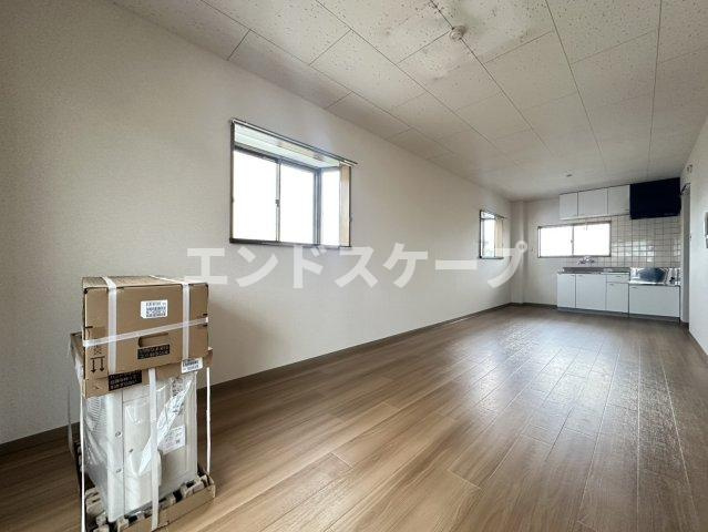 アメージングエステートＢの居間・リビング|高崎、前橋のお部屋探しはエンドスケープまで！お客様の理想お聞かせ下さい♪