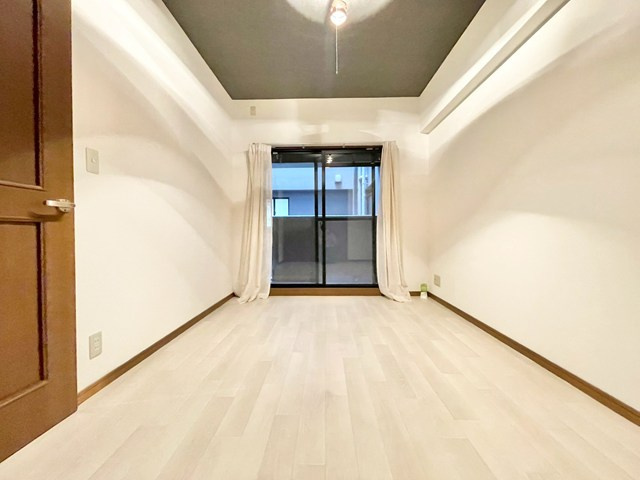 【寝室】 | ベルク豊中宮山 | エイブル売買事業部では、箕面市・豊中市・吹田市・池田市・茨木市・高槻市の北摂エリア全域で、物件のご紹介を致しております。北摂エリアにて購入物件をお探しの際は、当社までお問合せ下さいませ。