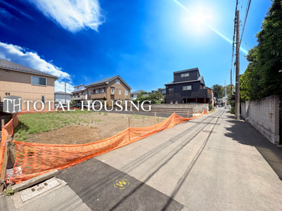 【前面道路含む現地写真】 | 小金井市緑町5丁目　新築戸建　全2棟