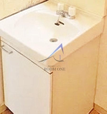 ファミールハイツの洗面所|洗面台です。