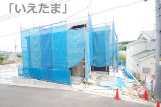 【外観】 | 【仲介手数料無料！！】町田市金井4丁目　新築戸建て（全7棟）No2号棟　4980万円 | 令和８年５月３１日撮影　建築中