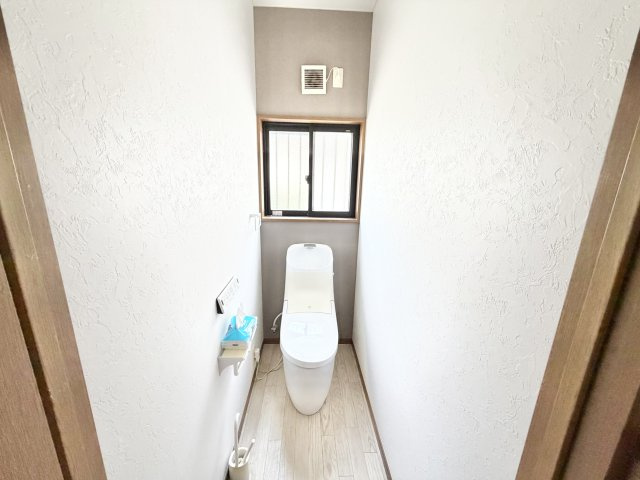 大日戸建のトイレ