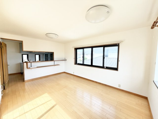 大日戸建の居間・リビング|こちらの居間で趣味の時間をお楽しみください