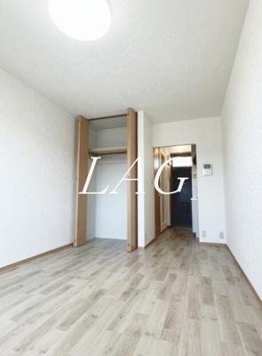 【居間・リビング】 | ルーチェ前地 | 洋室のお部屋です。