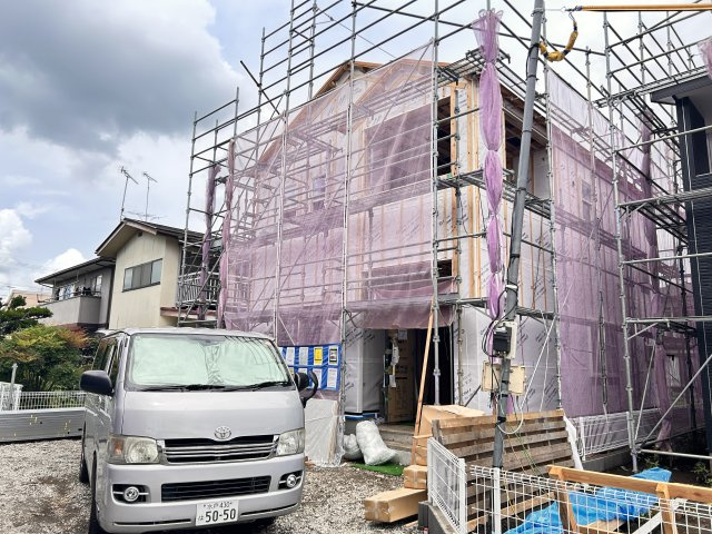 【LiveleGarden】上三川町上三川 第11　全3邸の外観|○2号棟【4LDK+WIC+カースペース3台】
リビングイン階段採用♪「ただいま！」「おかえり～」など、家族の会話が自然と生まれる間取り設計。家族の絆を大切にするススメのプラン。
※2026年5月撮影