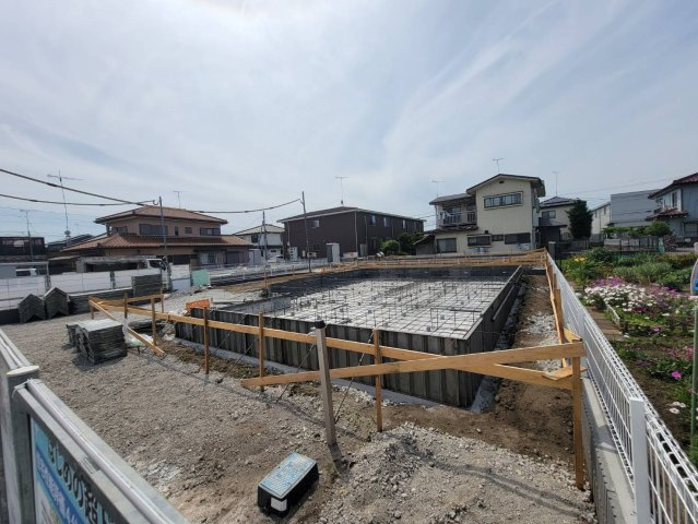 【LiveleGarden】上三川町上三川 第11　全3邸の外観|〇基礎工事中〇
徒歩圏内にスーパーや商業施設が充実♪周辺の環境は、ご自身の目で実際の現場をご確認頂くことが大切です。ご案内は物件に熟知した弊社にお任せくださいませ！
※2026年5月撮影
