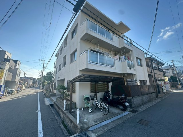 福田マンションの外観